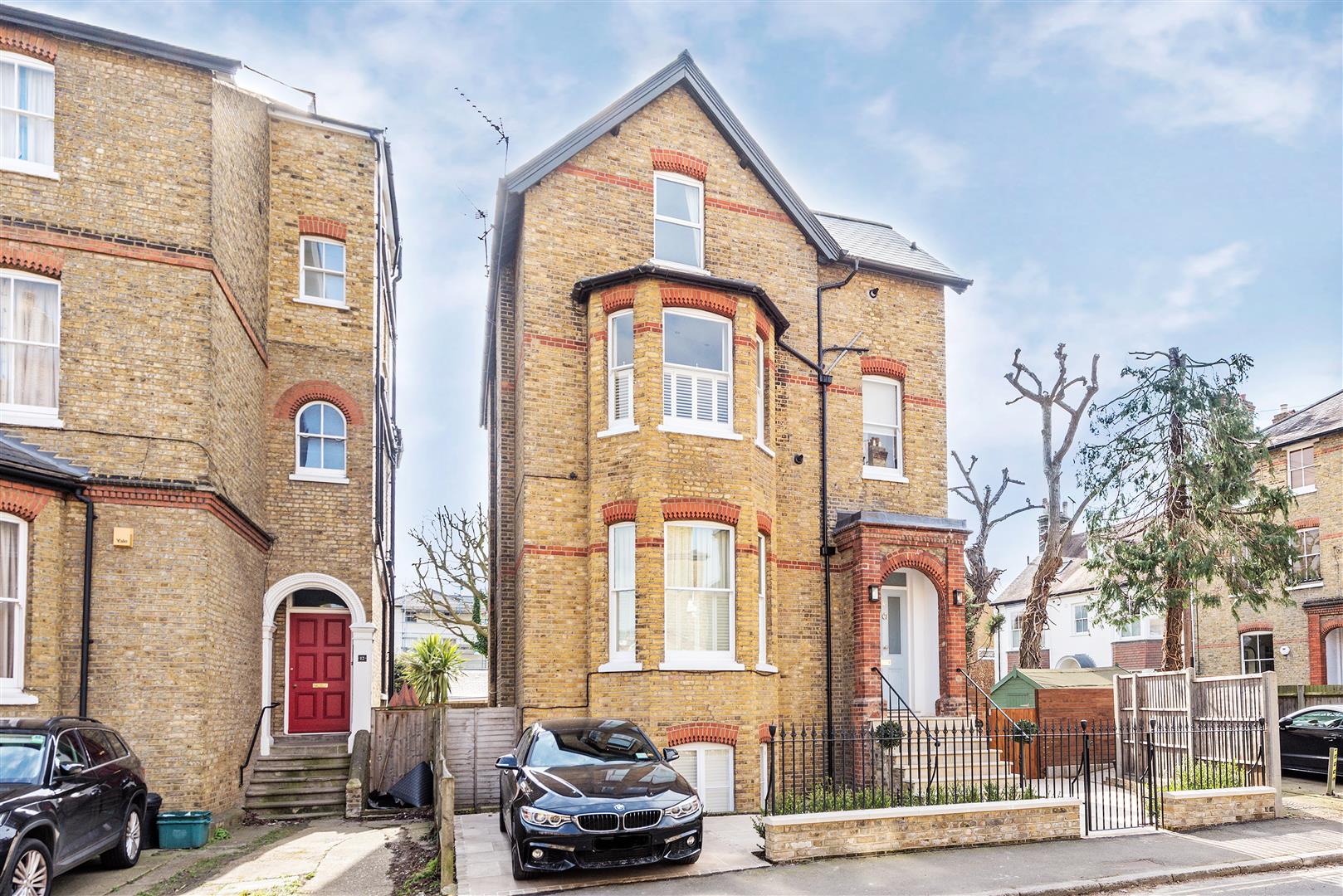 Andrew Scott Robertson